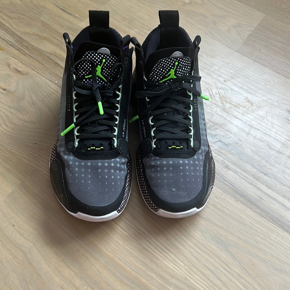 Jordan basketball shoes
